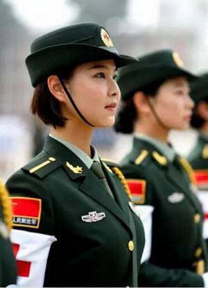 中國(guó)女兵照片，展現(xiàn)力量與榮耀的篇章，中國(guó)女兵風(fēng)采，力量與榮耀的篇章