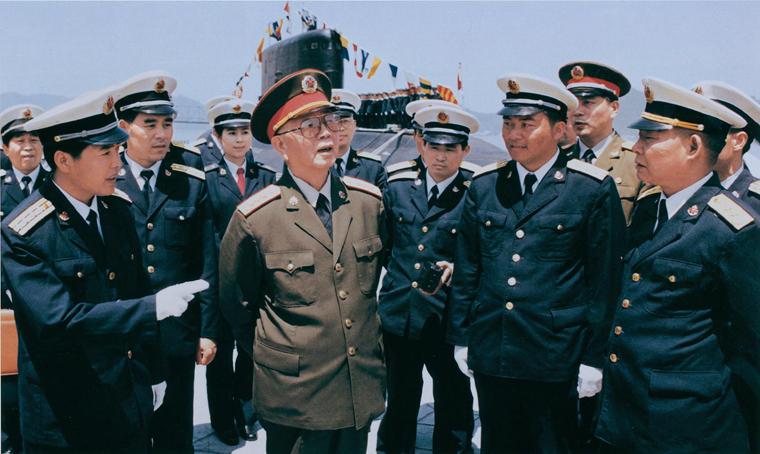 踮腳看美軍裝備，全球軍事力量的尖端展示，美軍尖端裝備全球矚目，全球軍事力量的尖端展示
