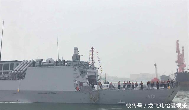 海軍誕生七十周年慶典在青島隆重舉行，海軍七十周年慶典在青島盛大舉行