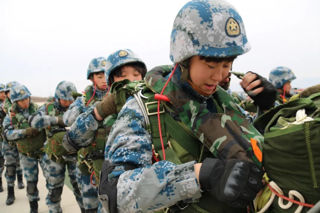 女兵入伍政策在2021年的新變革，機遇與挑戰(zhàn)并存，女兵入伍政策變革，機遇與挑戰(zhàn)并存的新時代篇章（2021年）