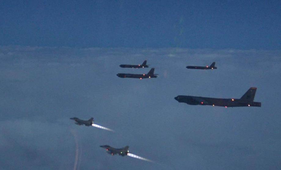 中國(guó)空軍裝備的第4代隱身戰(zhàn)斗機(jī)，探索新時(shí)代空中力量的核心要素，中國(guó)第四代隱身戰(zhàn)斗機(jī)，新時(shí)代空中力量的核心探索