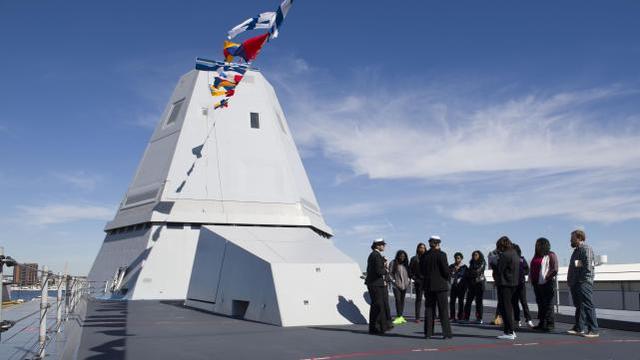 關(guān)于我國(guó)海軍艦炮射程的研究，以我國(guó)海軍某型艦炮為例，探討其射程與作戰(zhàn)能力，我國(guó)海軍某型艦炮射程與作戰(zhàn)能力研究