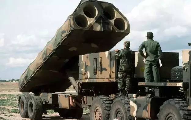 戰(zhàn)斧導(dǎo)彈，傾斜發(fā)射的奧秘，戰(zhàn)斧導(dǎo)彈，傾斜發(fā)射的奧秘揭秘