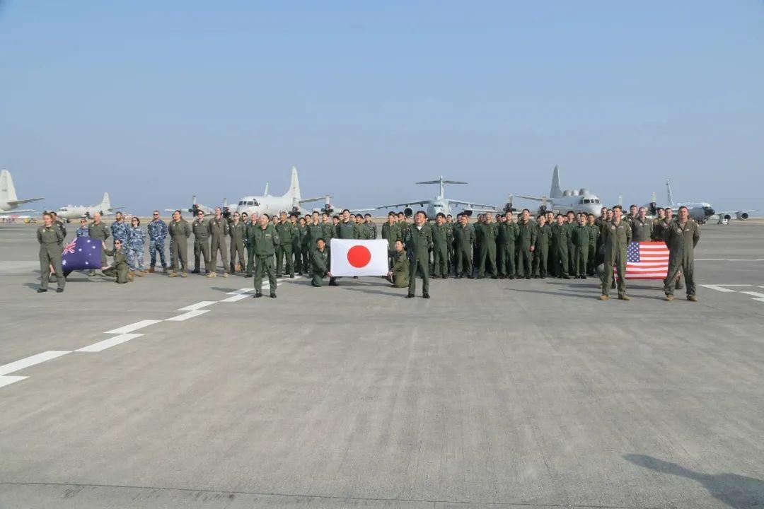 美軍艦闖南沙最新軍事消息，南海局勢再度緊張升級，美軍艦闖入南沙引發(fā)南海局勢再度緊張升級