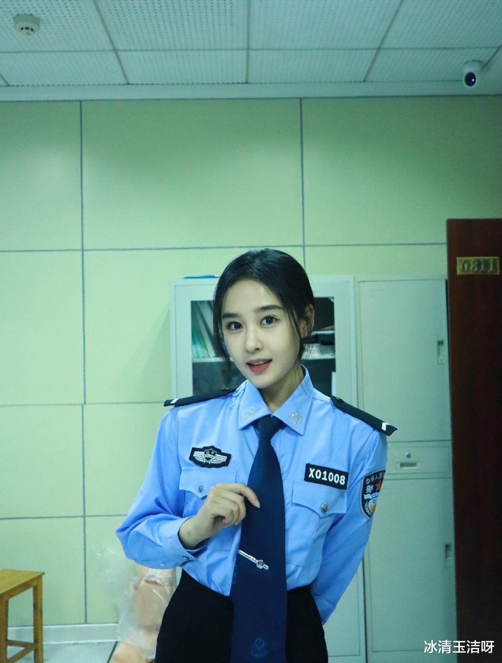 中國最漂亮的女警圖片，美麗與力量并存的風(fēng)采，中國女警的美麗與力量，最美女警圖片展示