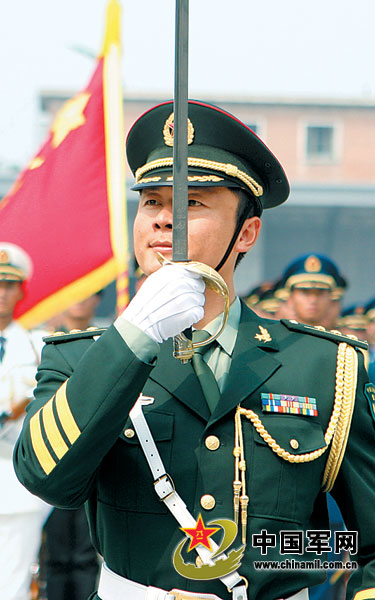 三軍儀仗隊之星——薛鵬，三軍儀仗隊之星薛鵬風采展露