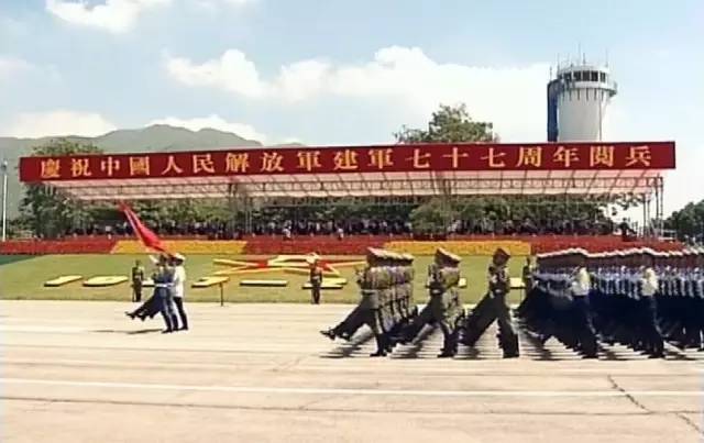 一九九七年香港回歸大閱兵，榮耀的瞬間，歷史的見證，香港回歸大閱兵，榮耀瞬間，歷史見證時刻