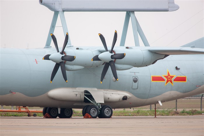 空警200預(yù)警機(jī)，性能與特點(diǎn)解析，空警200預(yù)警機(jī)性能與特點(diǎn)深度解析