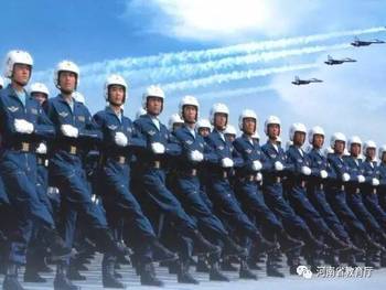 震撼心靈，彰顯國威——觀2017年大閱兵有感，震撼心靈，展現(xiàn)大國風(fēng)采——觀2017年大閱兵有感