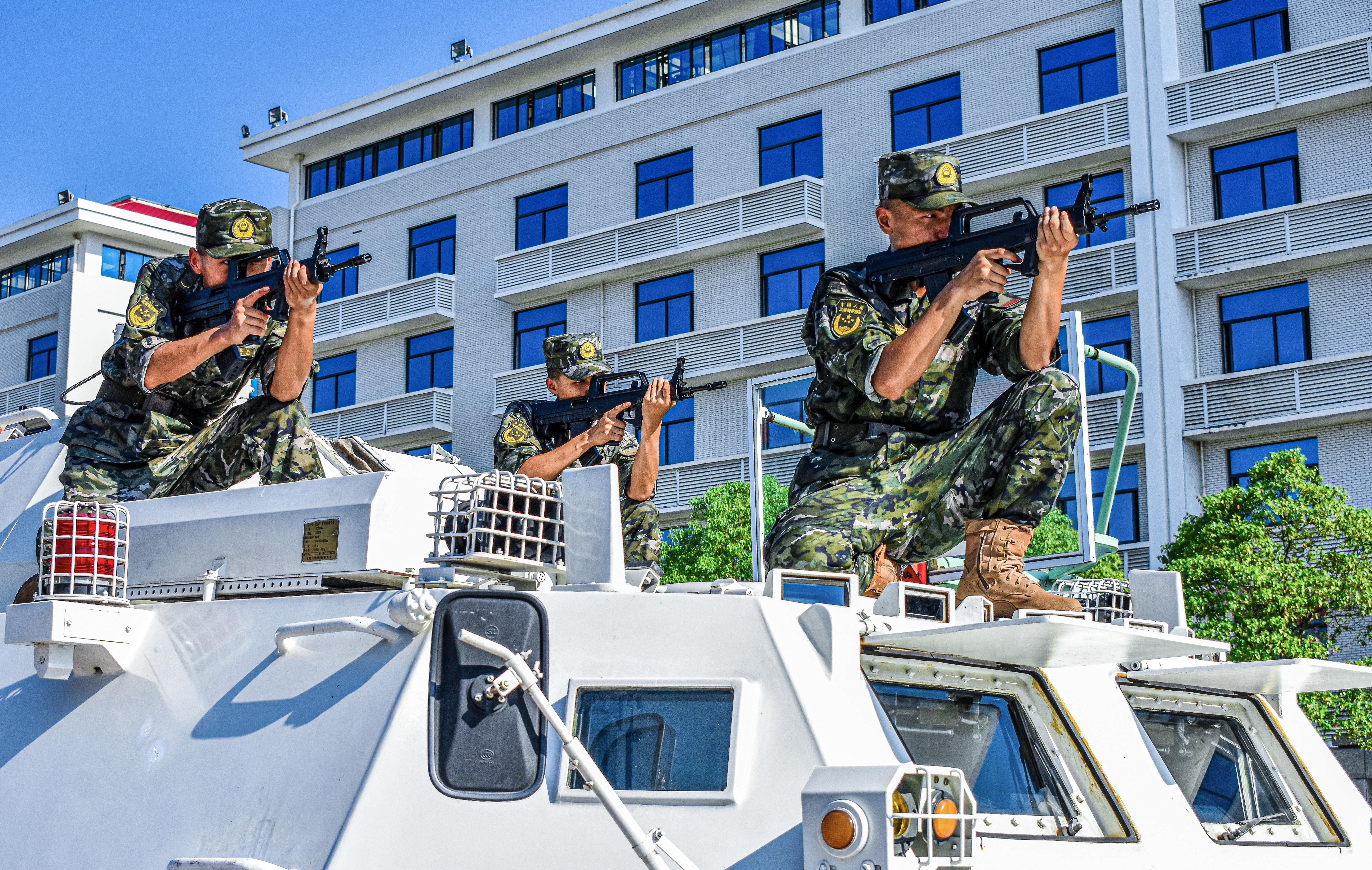 武警21式夏作訓(xùn)服，新時(shí)代軍需的新標(biāo)桿，武警21式夏作訓(xùn)服，新時(shí)代軍需標(biāo)桿亮相