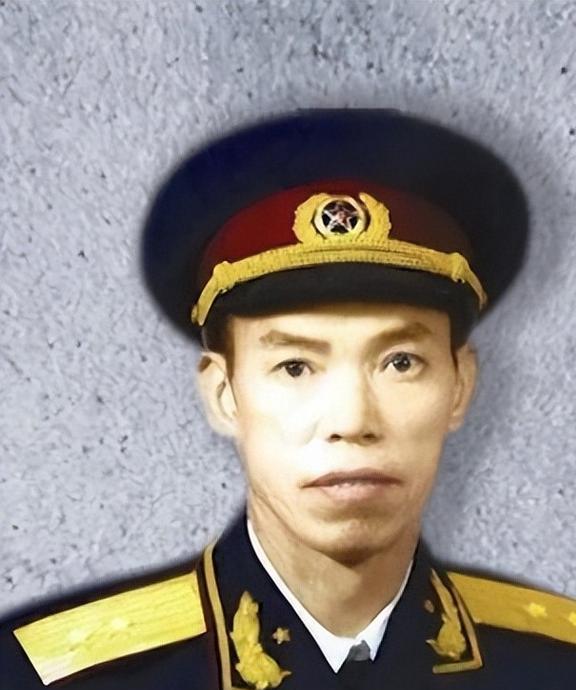 集團(tuán)軍軍長(zhǎng)的軍銜，榮耀與責(zé)任的象征，集團(tuán)軍軍長(zhǎng)，軍銜榮耀與責(zé)任的重托