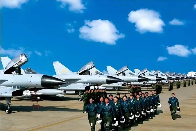 中國人民解放軍空軍成立歷程及其偉大意義，中國人民解放軍空軍成立歷程與偉大意義探究