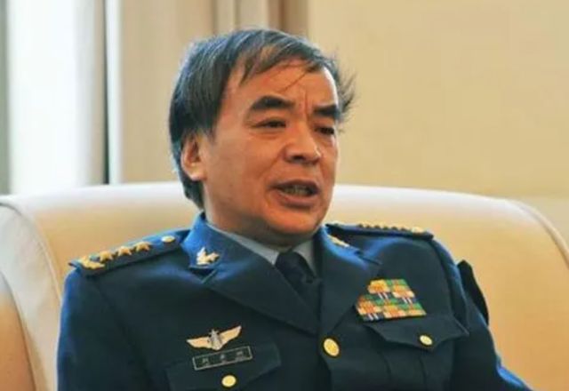 中國現(xiàn)任空軍上將，壯志凌云，守護(hù)藍(lán)天，中國空軍上將壯志凌云，藍(lán)天守護(hù)神