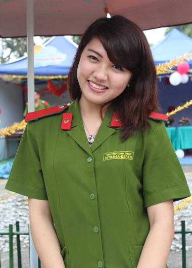 越南兵與中國(guó)女兵的交往與互動(dòng)，越南兵與中國(guó)女兵的友好交往與互動(dòng)