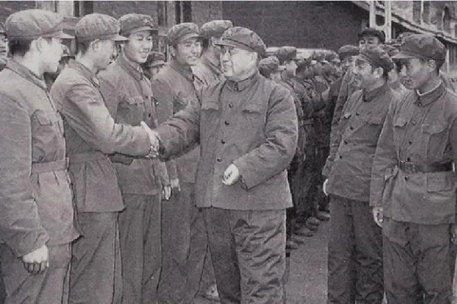 集團(tuán)軍司令與軍長(zhǎng)的區(qū)別，集團(tuán)軍司令與軍長(zhǎng)的區(qū)別解析