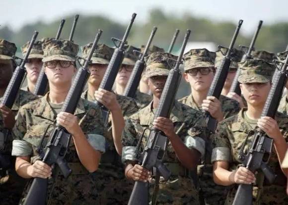 世界各國女兵閱兵圖片，展現(xiàn)力量與榮耀，全球女兵閱兵風(fēng)采，力量與榮耀的展現(xiàn)