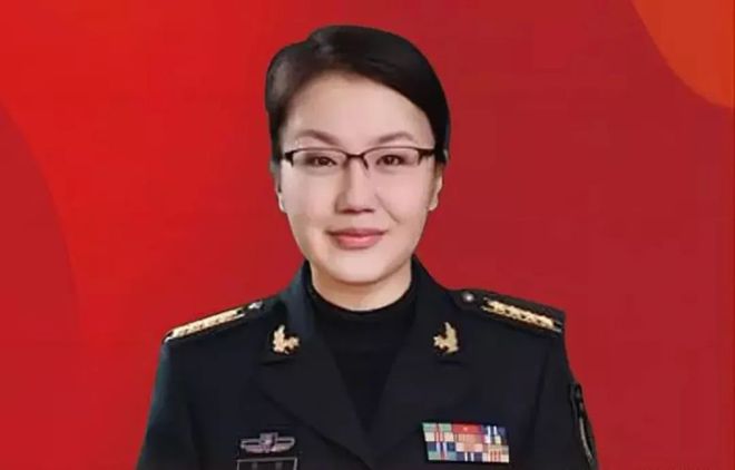 國防大學(xué)李莉轉(zhuǎn)業(yè)，軍旅生涯的結(jié)束，人生新篇章的開啟，李莉轉(zhuǎn)業(yè)國防大學(xué)，開啟人生新篇章，軍旅生涯終章時刻來臨