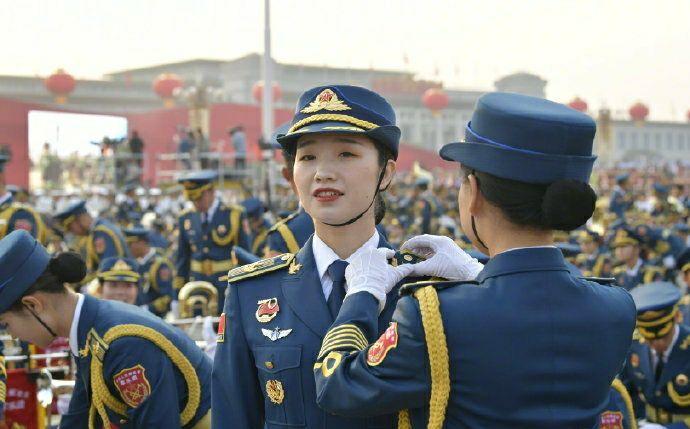 榮耀瞬間，2019國慶女兵方隊視頻，榮耀瞬間，2019國慶女兵方隊風(fēng)采展示視頻