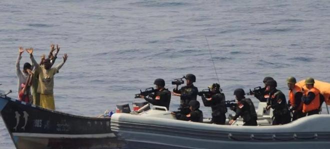 中國(guó)海軍如何與海盜溝通，策略與行動(dòng)的探索，中國(guó)海軍與海盜溝通的策略與行動(dòng)探索