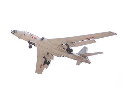 轟6G掛載鷹擊-12，空中巨鷹的新征程，空中巨鷹新征程，轟6G掛載鷹擊-12戰(zhàn)力大增