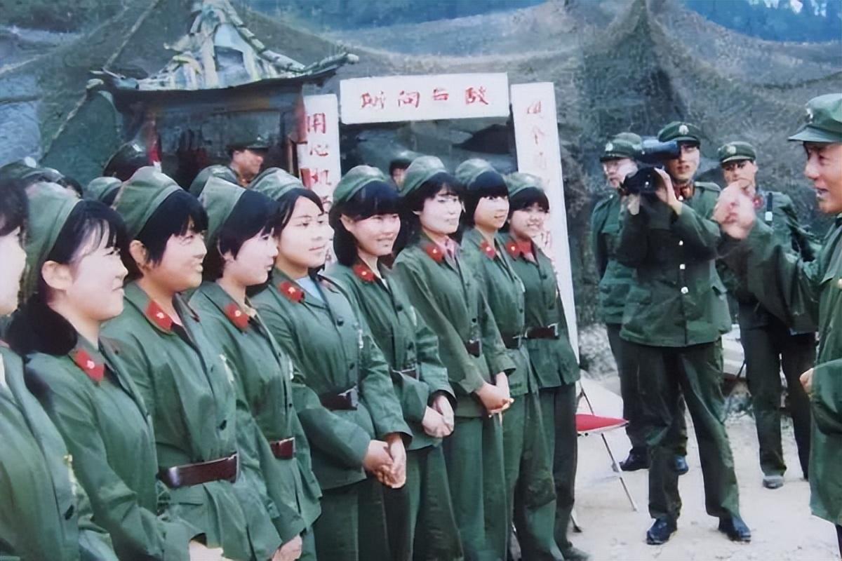 九十年代中國女兵照片，時代印記與女性力量的見證，九十年代女兵照片，時代印記中的女性力量風(fēng)采