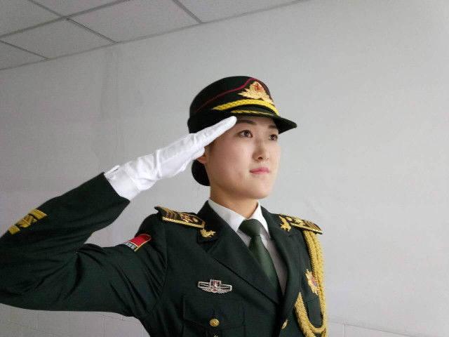 中國人民解放軍儀仗隊(duì)女兵張雅茹的退伍之路，中國人民解放軍儀仗隊(duì)女兵張雅茹的退役之路與成長故事