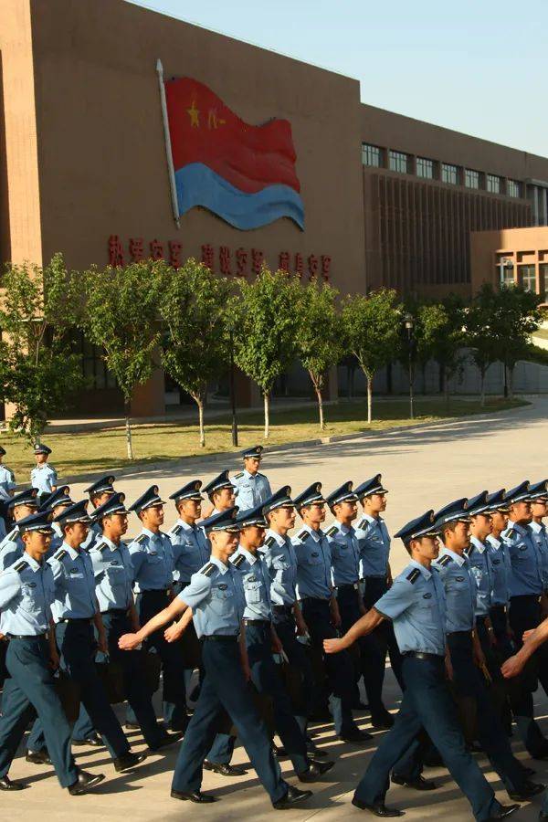 中國空軍航空大學(xué)要求，卓越培育，精英鍛造的搖籃，中國空軍航空大學(xué)，卓越培育精英，鍛造未來空軍精英的搖籃
