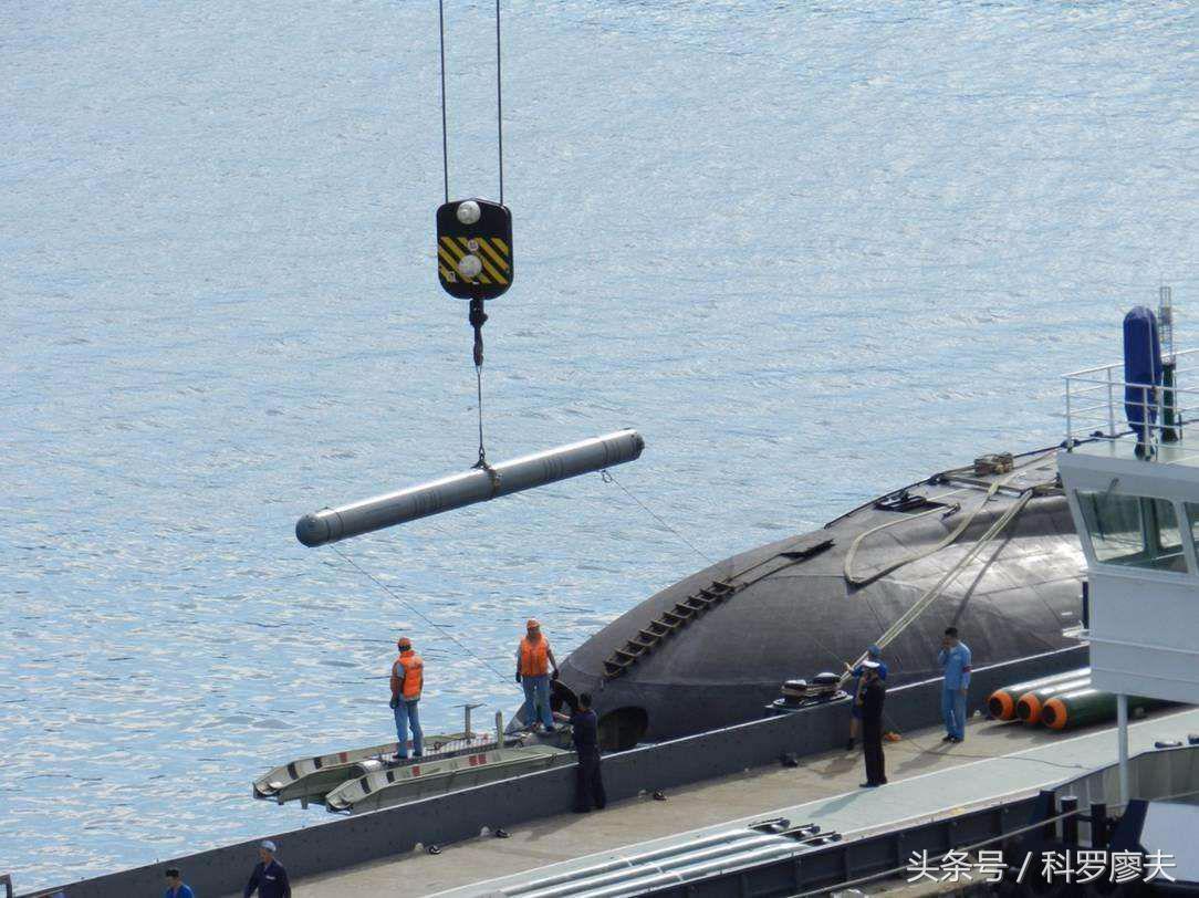 海軍、空軍、陸軍哪個最累，軍事領(lǐng)域的多維挑戰(zhàn)與職責(zé)分析，軍事領(lǐng)域多維挑戰(zhàn)，海軍、空軍、陸軍哪個肩負最重職責(zé)與壓力？