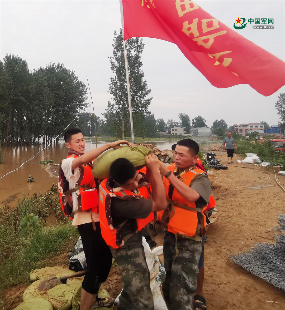 楊根思連隊(duì)臂章，榮耀與傳承的象征，楊根思連隊(duì)臂章，榮耀傳承的徽章