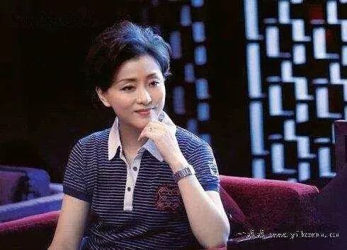 主持人任子明，星光熠熠，照亮舞臺(tái)的璀璨明珠，主持人任子明，璀璨舞臺(tái)的領(lǐng)航明燈