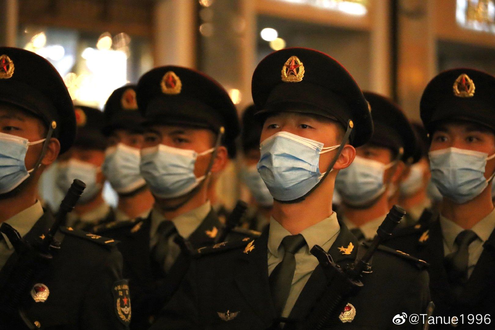 中國兵參加俄羅斯閱兵，跨越國界的軍事友誼與共同責(zé)任，中俄軍事友誼與共擔(dān)責(zé)任，中國士兵參加俄羅斯閱兵跨越國界展現(xiàn)實力