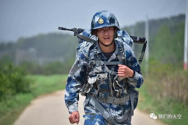 當(dāng)空降兵有前途嗎？深度探討空降兵的職業(yè)發(fā)展與價(jià)值，深度探討，空降兵的職業(yè)發(fā)展前景與價(jià)值