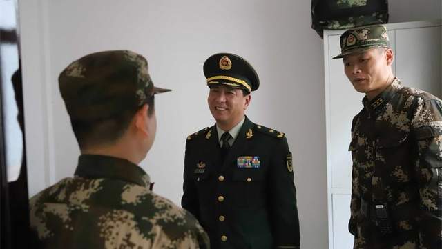 丁曉兵擔(dān)任8730部隊(duì)政委的領(lǐng)導(dǎo)風(fēng)采，丁曉兵擔(dān)任8730部隊(duì)政委的領(lǐng)導(dǎo)風(fēng)采展示
