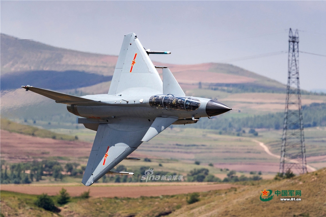 現(xiàn)在空軍開什么飛機(jī)，中國空軍現(xiàn)代化機(jī)隊(duì)的壯麗演進(jìn)，中國空軍現(xiàn)代化機(jī)隊(duì)的壯麗演進(jìn)，現(xiàn)役機(jī)型揭秘與未來展望