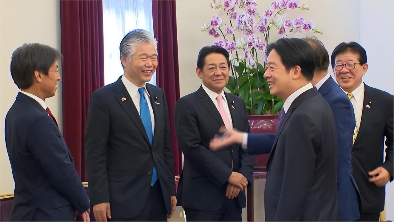 中國(guó)東盟共同通過(guò)南海宣言方針，深化合作與促進(jìn)共同繁榮，中國(guó)東盟深化合作，共同繁榮南海宣言方針下的新篇章