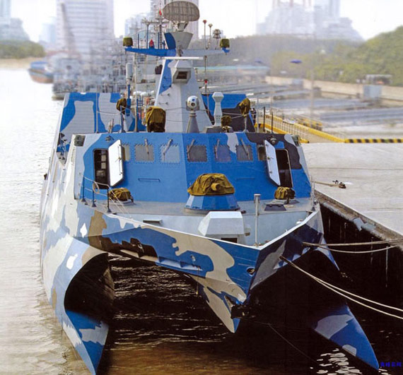 中國導(dǎo)彈快艇圖片，揭示強(qiáng)大海上力量的瞬間，中國導(dǎo)彈快艇瞬間揭示強(qiáng)大海上力量圖片展示