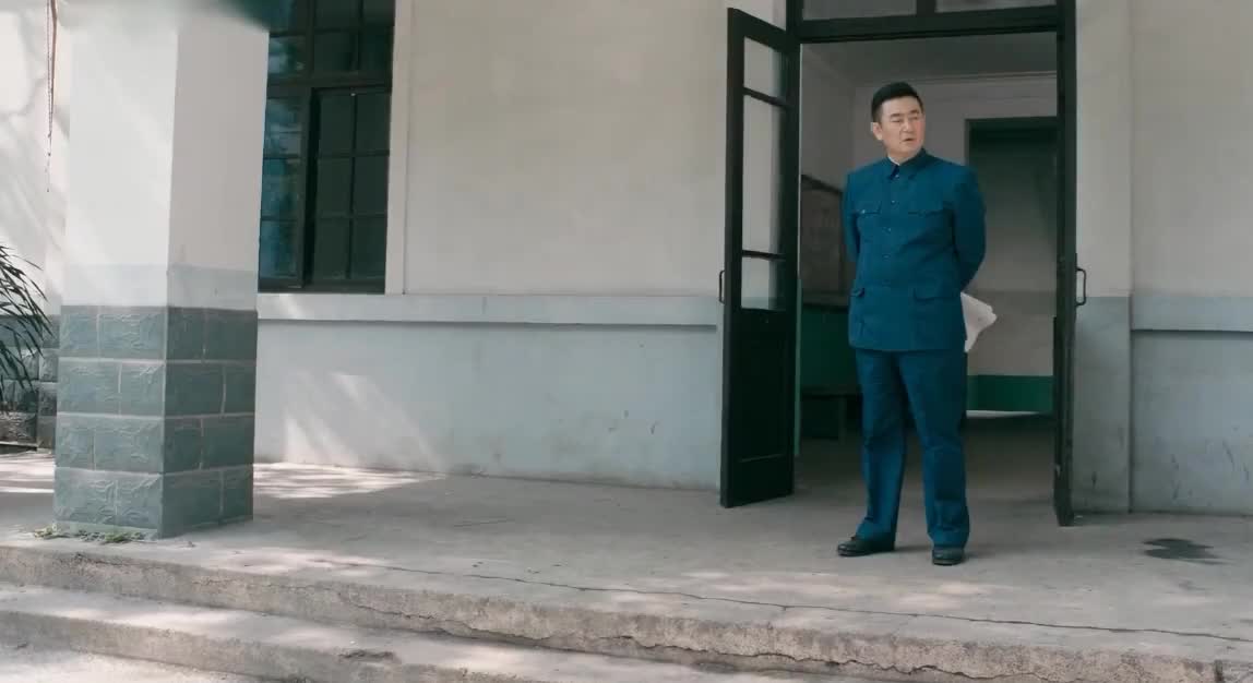 勇?lián)姑南蠕h——記第12集團(tuán)軍司令員鄺銘，勇?lián)姑南蠕h——鄺銘司令員領(lǐng)軍第12集團(tuán)軍紀(jì)實(shí)