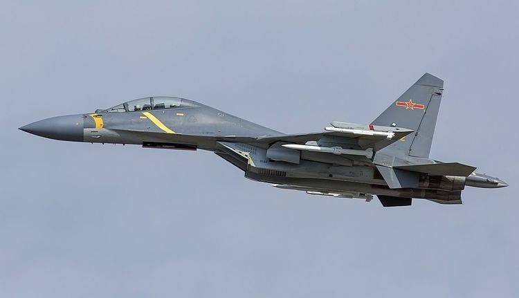 殲-16與F-22，誰更勝一籌？深度解析兩款戰(zhàn)斗機的優(yōu)劣，殲-16與F-22對決解析，深度對比兩款戰(zhàn)斗機的優(yōu)劣