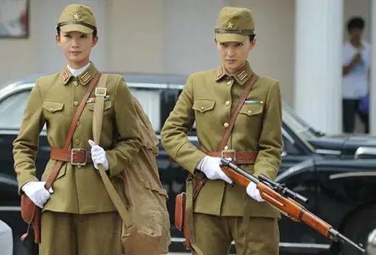 解放軍女兵最帥照片，展現(xiàn)新時(shí)代巾幗英雄的風(fēng)采，解放軍女兵最帥照片，新時(shí)代巾幗英雄風(fēng)采展現(xiàn)