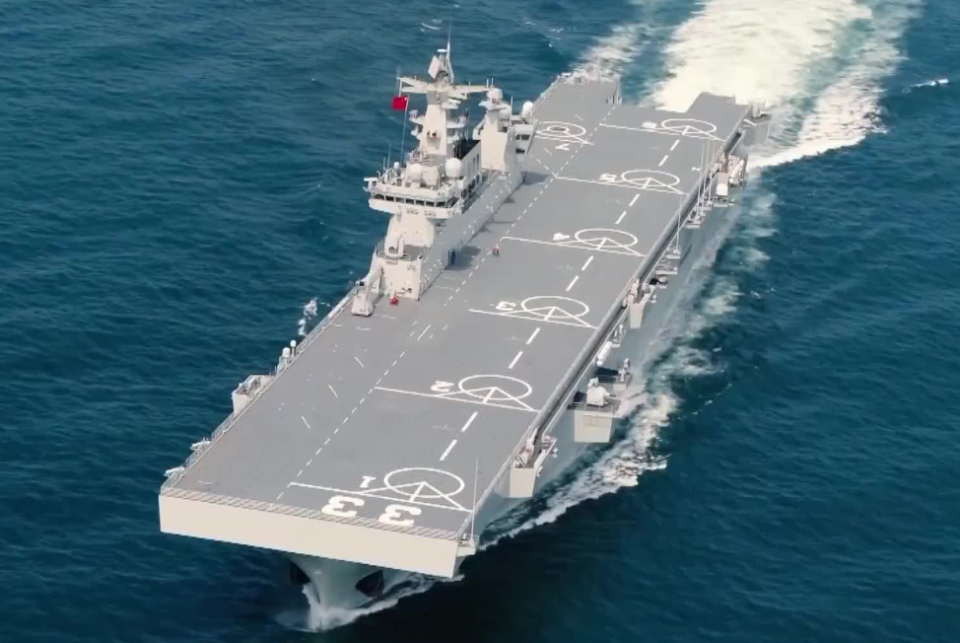 揭秘中國(guó)海軍的利器，075型兩棲攻擊艦與噸位揭秘，揭秘，中國(guó)海軍的強(qiáng)悍利器——075型兩棲攻擊艦與噸位深度解析