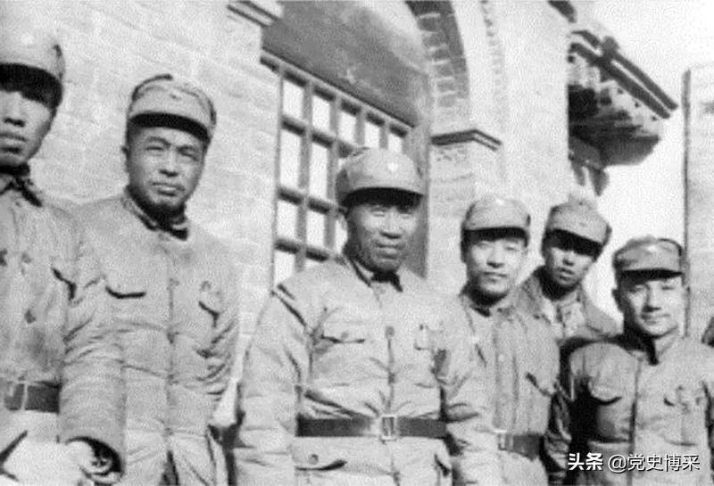 解放軍天下第一軍，榮耀與擔(dān)當(dāng)?shù)南笳?，解放軍，榮耀與擔(dān)當(dāng)?shù)南笳?，天下第一? class=