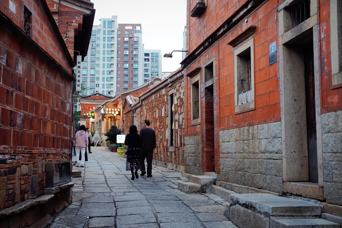 泉州建筑，歷史與現(xiàn)代的交融之美，泉州建筑，歷史與現(xiàn)代的交融之美風(fēng)采展