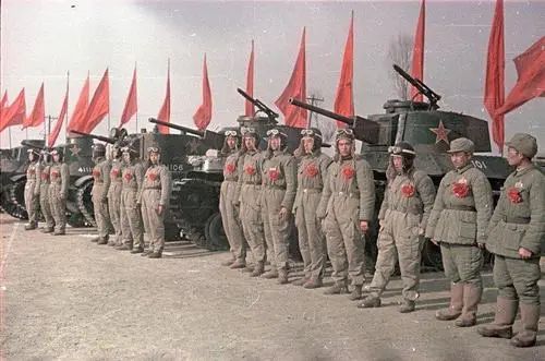 中國人民解放軍第12軍，光榮的歷史與時(shí)代的擔(dān)當(dāng)，中國人民解放軍第12軍，光榮歷史與時(shí)代擔(dān)當(dāng)?shù)囊娮C