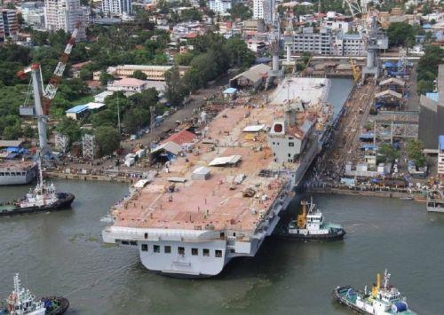 航空母艦服役時間，探究其背后的因素與意義，航空母艦服役時間揭秘，探究背后的因素及其深遠意義