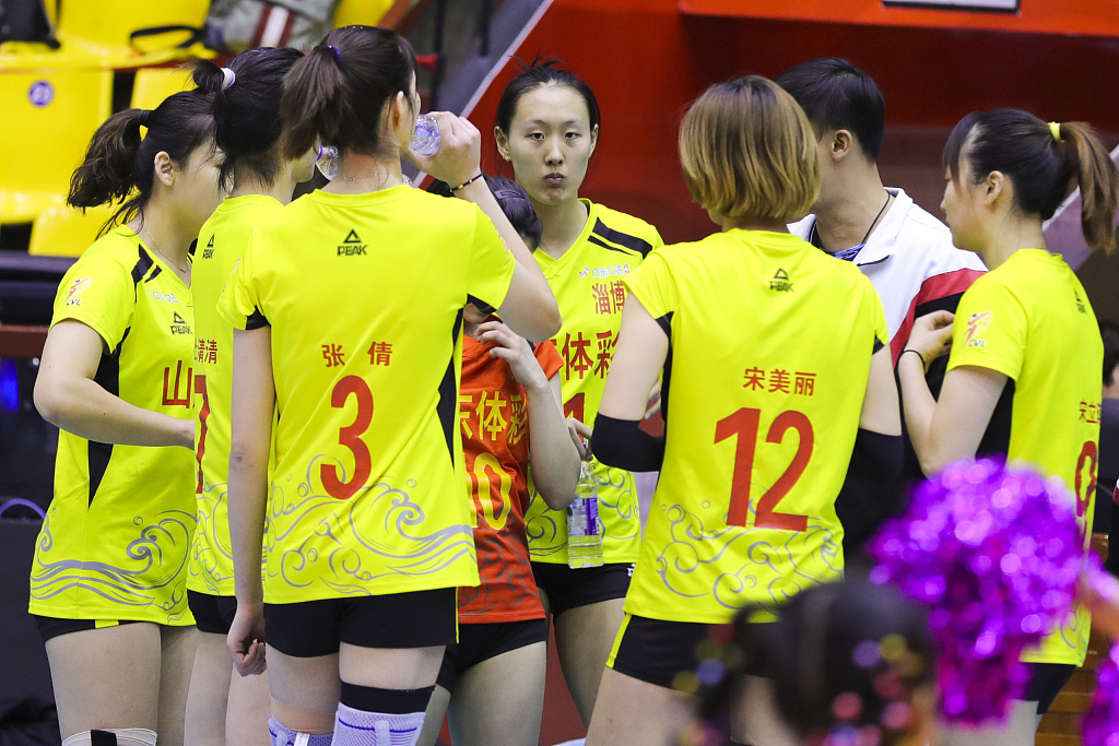 山東女排遭遇深圳逆襲，一場令人扼腕嘆息的較量，山東女排遭遇深圳逆襲，一場令人扼腕嘆息的賽場對決
