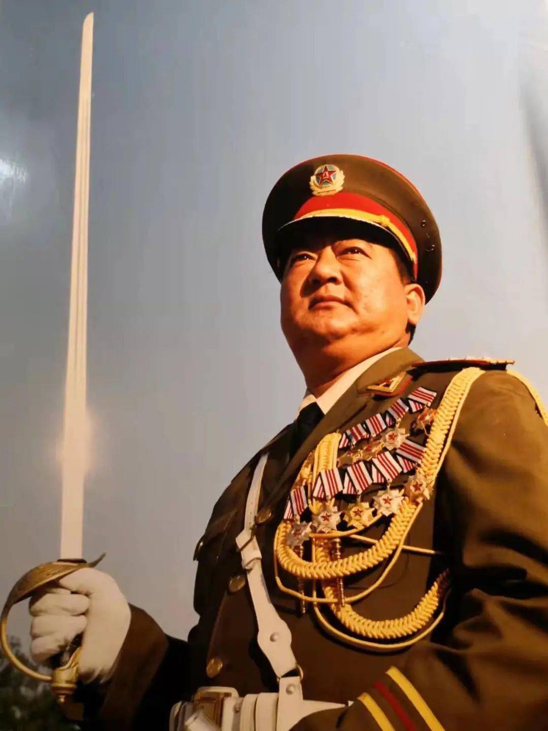 中國人民三軍儀仗隊隊長，榮耀與擔(dān)當(dāng)?shù)南笳?，中國人民三軍儀仗隊隊長，榮耀與擔(dān)當(dāng)?shù)南笳鳂?biāo)桿