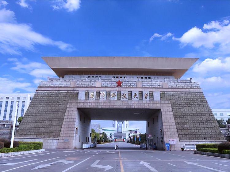 國防大學(xué)歷屆校長及其領(lǐng)導(dǎo)歷程，國防大學(xué)歷屆校長及其領(lǐng)導(dǎo)歷程概覽