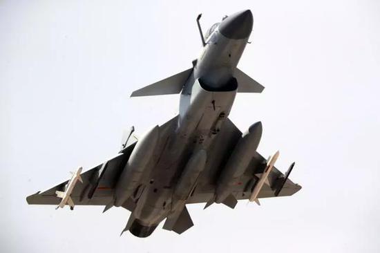 殲-10戰(zhàn)斗機(jī)作戰(zhàn)半徑研究，空戰(zhàn)力量的延伸與戰(zhàn)略影響，殲-10戰(zhàn)斗機(jī)作戰(zhàn)半徑研究，空戰(zhàn)力量延伸與戰(zhàn)略影響探討