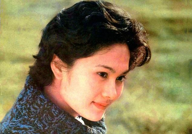 央視軍事講武堂女主持人——現(xiàn)代軍事傳播中的璀璨明珠，央視軍事講武堂女主持人，現(xiàn)代軍事傳播的耀眼明珠