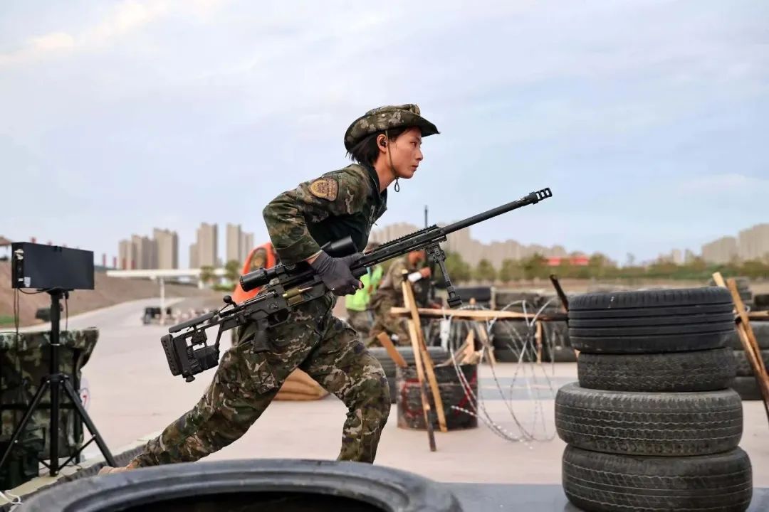 中國特種部隊女兵照片，展現(xiàn)力量與榮耀，中國特種部隊女兵照片，力量與榮耀的展現(xiàn)